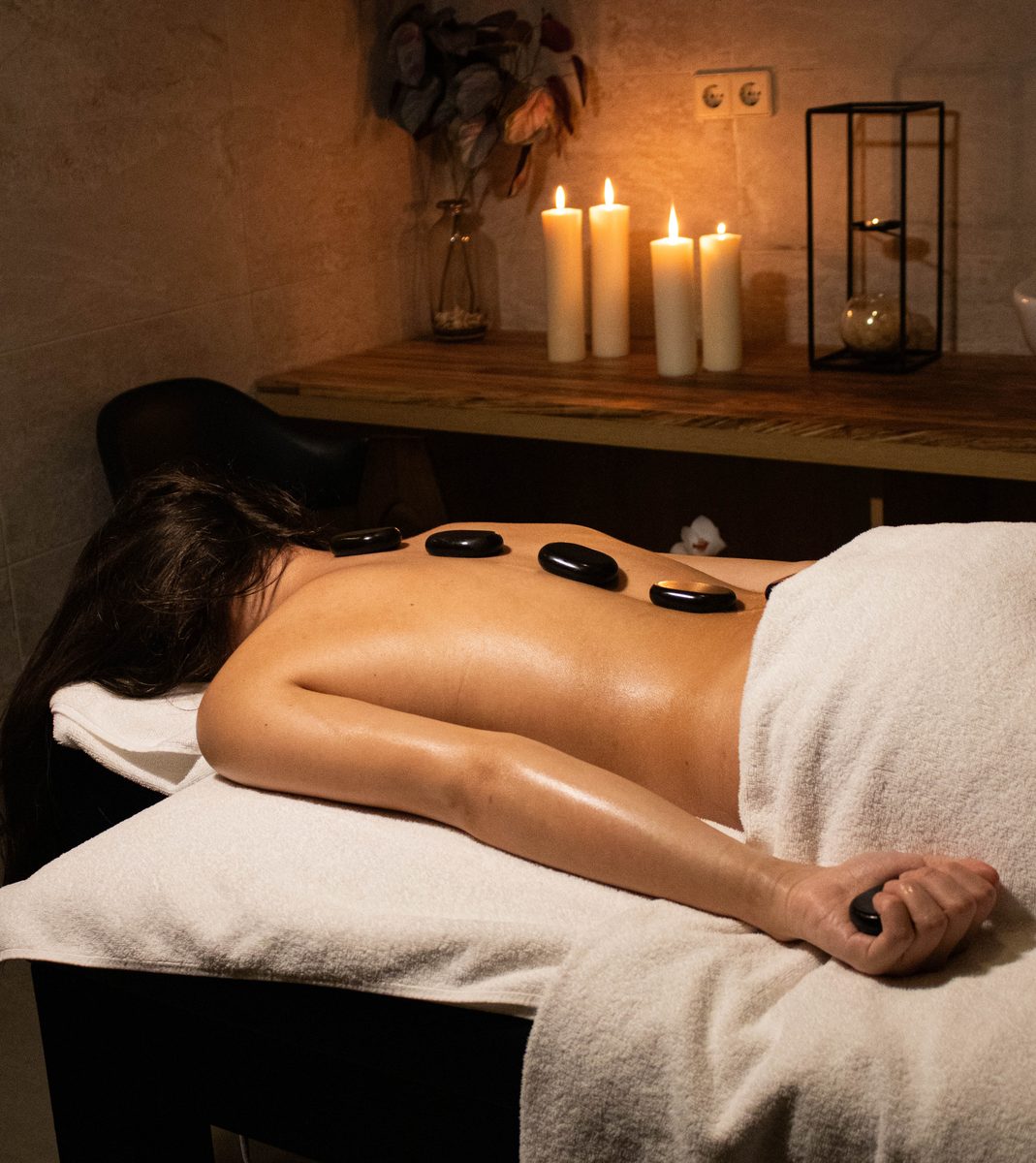 Hot Stone Massage (extended)  - 80 min
